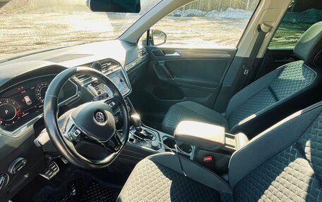 Volkswagen Tiguan II, 2018 год, 2 700 000 рублей, 9 фотография