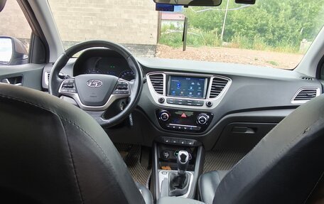 Hyundai Solaris II рестайлинг, 2019 год, 1 300 000 рублей, 5 фотография