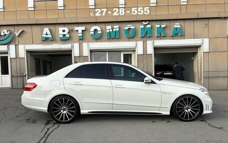 Mercedes-Benz E-Класс, 2010 год, 1 850 000 рублей, 29 фотография