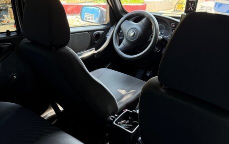 Chevrolet Niva I рестайлинг, 2012 год, 550 000 рублей, 18 фотография