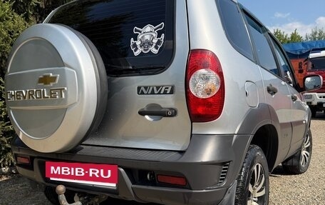 Chevrolet Niva I рестайлинг, 2012 год, 550 000 рублей, 14 фотография
