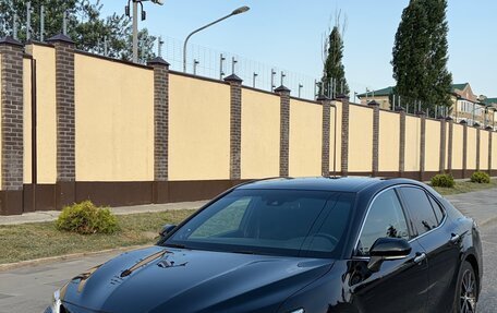 Toyota Camry, 2019 год, 2 600 000 рублей, 2 фотография