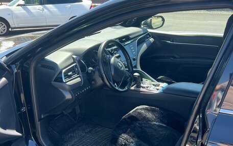 Toyota Camry, 2019 год, 2 600 000 рублей, 12 фотография