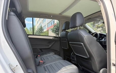 Volkswagen Touran III, 2022 год, 1 750 111 рублей, 17 фотография
