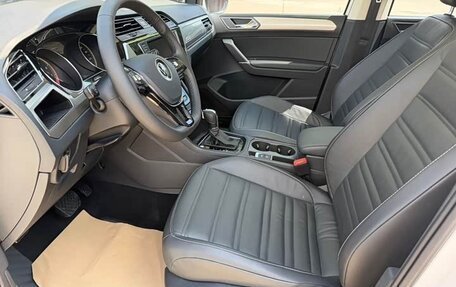 Volkswagen Touran III, 2022 год, 1 750 111 рублей, 15 фотография