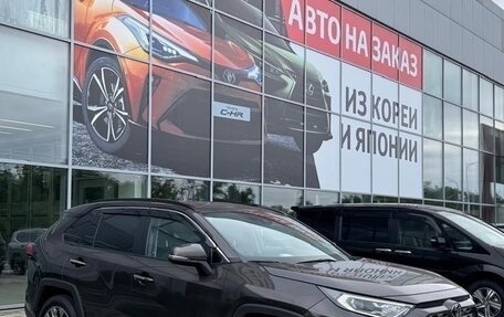 Toyota RAV4, 2021 год, 3 500 000 рублей, 3 фотография