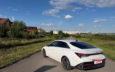 Hyundai Elantra, 2024 год, 2 150 000 рублей, 3 фотография