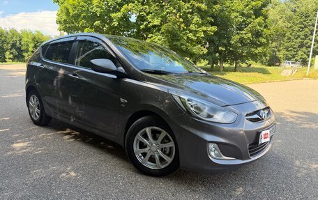 Hyundai Solaris II рестайлинг, 2013 год, 940 000 рублей, 2 фотография