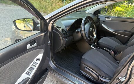 Hyundai Solaris II рестайлинг, 2013 год, 940 000 рублей, 9 фотография