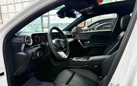 Mercedes-Benz A-Класс, 2023 год, 1 670 000 рублей, 7 фотография