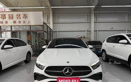 Mercedes-Benz A-Класс, 2023 год, 1 670 000 рублей, 2 фотография