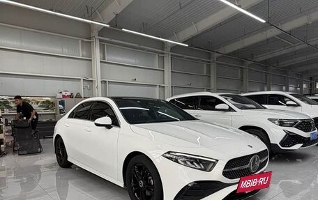 Mercedes-Benz A-Класс, 2023 год, 1 670 000 рублей, 3 фотография