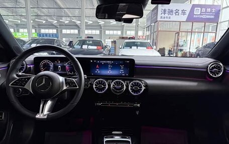 Mercedes-Benz A-Класс, 2023 год, 1 670 000 рублей, 10 фотография