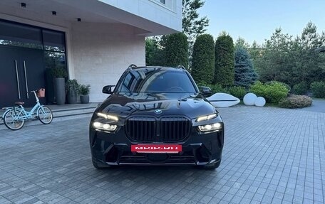 BMW X7, 2022 год, 12 700 000 рублей, 2 фотография