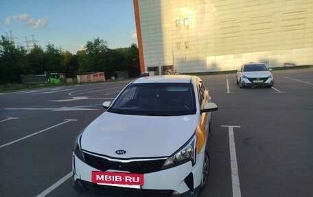 KIA Rio IV, 2021 год, 1 100 000 рублей, 4 фотография