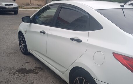 Hyundai Solaris II рестайлинг, 2013 год, 750 000 рублей, 7 фотография