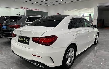 Mercedes-Benz A-Класс, 2022 год, 2 400 000 рублей, 2 фотография
