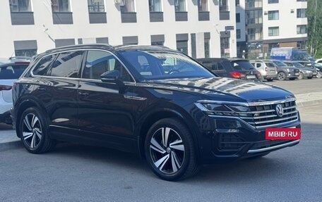 Volkswagen Touareg III, 2019 год, 4 850 000 рублей, 4 фотография