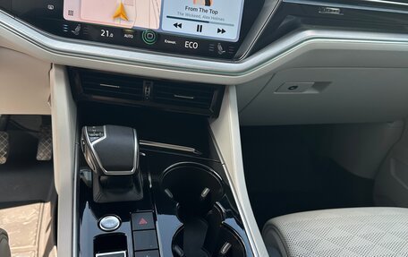 Volkswagen Touareg III, 2019 год, 4 850 000 рублей, 10 фотография