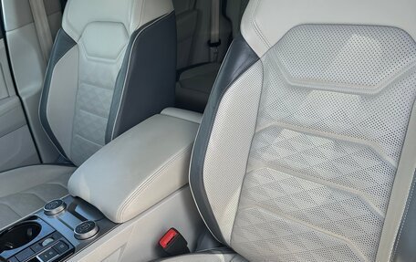 Volkswagen Touareg III, 2019 год, 4 850 000 рублей, 17 фотография
