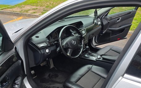 Mercedes-Benz E-Класс, 2009 год, 950 000 рублей, 3 фотография