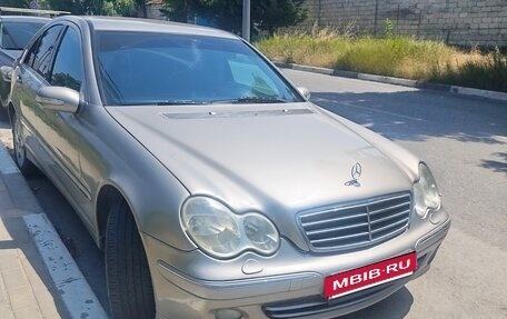 Mercedes-Benz C-Класс, 2004 год, 685 000 рублей, 4 фотография