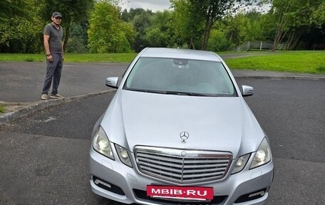 Mercedes-Benz E-Класс, 2009 год, 950 000 рублей, 11 фотография