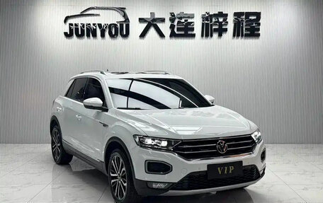 Volkswagen T-Roc I, 2023 год, 1 455 000 рублей, 3 фотография