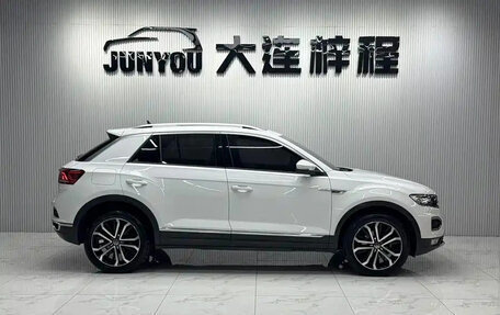 Volkswagen T-Roc I, 2023 год, 1 455 000 рублей, 8 фотография