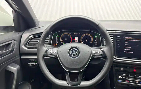 Volkswagen T-Roc I, 2023 год, 1 455 000 рублей, 10 фотография