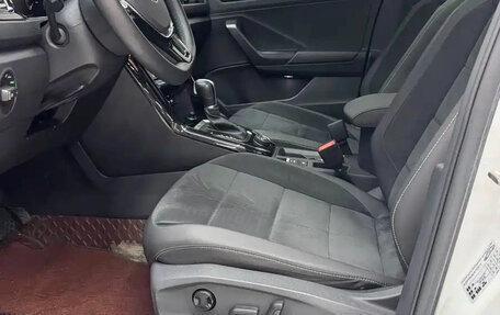 Volkswagen T-Roc I, 2023 год, 1 455 000 рублей, 14 фотография