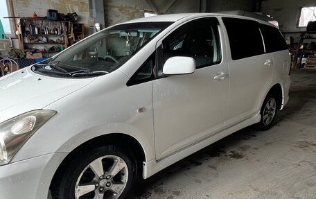 Toyota Wish II, 2004 год, 747 500 рублей, 11 фотография