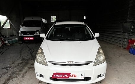 Toyota Wish II, 2004 год, 747 500 рублей, 13 фотография