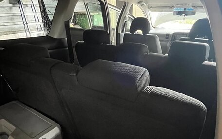 Toyota Wish II, 2004 год, 747 500 рублей, 23 фотография