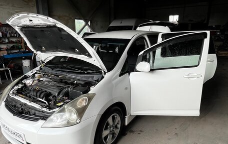 Toyota Wish II, 2004 год, 747 500 рублей, 28 фотография