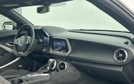 Chevrolet Camaro VI, 2020 год, 3 200 000 рублей, 10 фотография