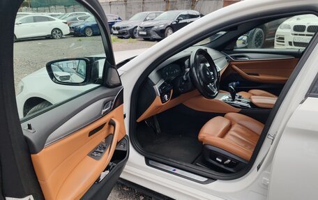 BMW 5 серия, 2019 год, 2 800 000 рублей, 12 фотография