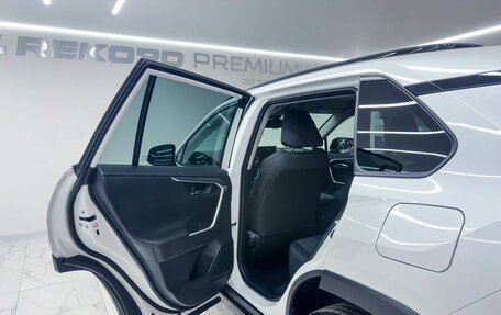 Toyota RAV4, 2022 год, 3 949 000 рублей, 21 фотография