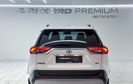 Toyota RAV4, 2022 год, 3 949 000 рублей, 28 фотография