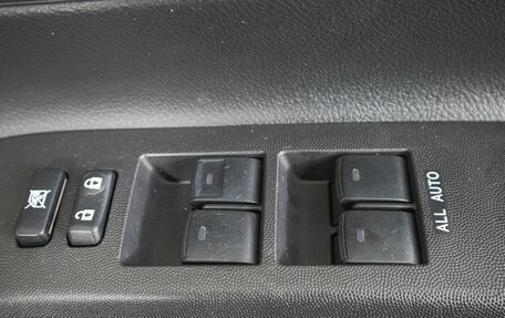 Toyota Wish II, 2011 год, 1 199 000 рублей, 21 фотография