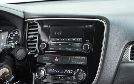 Mitsubishi Outlander III рестайлинг 3, 2018 год, 1 599 000 рублей, 8 фотография
