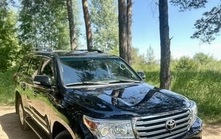Toyota Land Cruiser 200, 2013 год, 3 420 000 рублей, 2 фотография