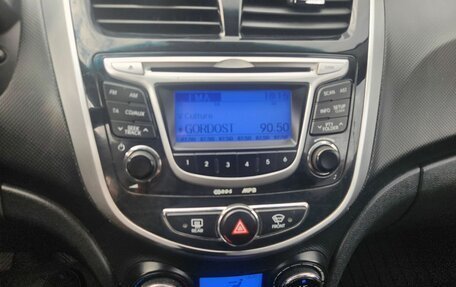 Hyundai Solaris II рестайлинг, 2012 год, 535 000 рублей, 9 фотография