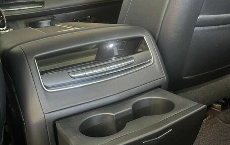 Cadillac Escalade V, 2023 год, 13 000 000 рублей, 19 фотография