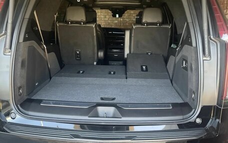 Cadillac Escalade V, 2023 год, 13 000 000 рублей, 39 фотография