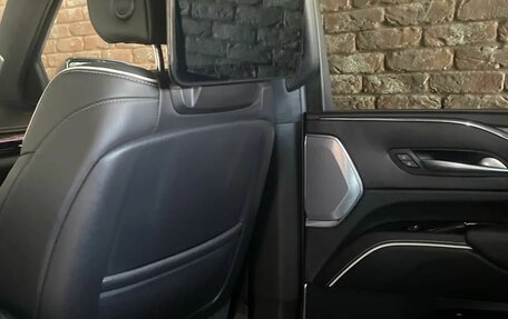 Cadillac Escalade V, 2023 год, 13 000 000 рублей, 33 фотография