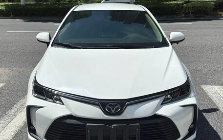 Toyota Corolla, 2022 год, 1 850 000 рублей, 2 фотография