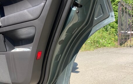 Volkswagen Touareg III, 2005 год, 1 300 000 рублей, 14 фотография