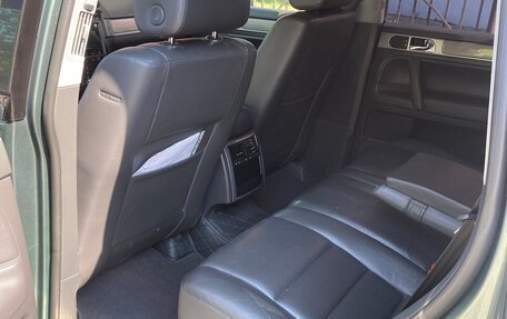 Volkswagen Touareg III, 2005 год, 1 300 000 рублей, 10 фотография