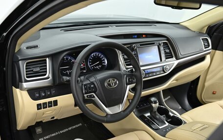 Toyota Highlander III, 2014 год, 2 549 000 рублей, 6 фотография
